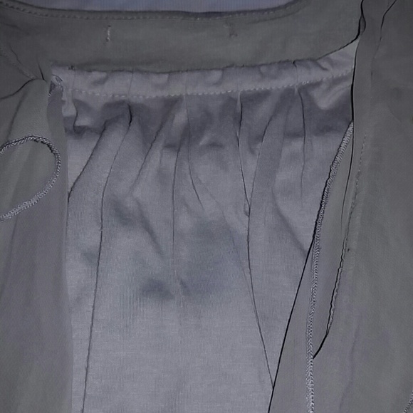 Gray top - Picture 2 of 5